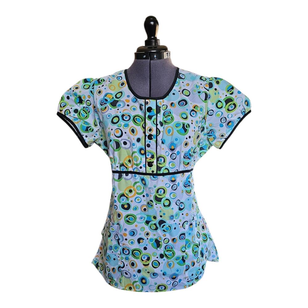 Size Medium Scrub Top